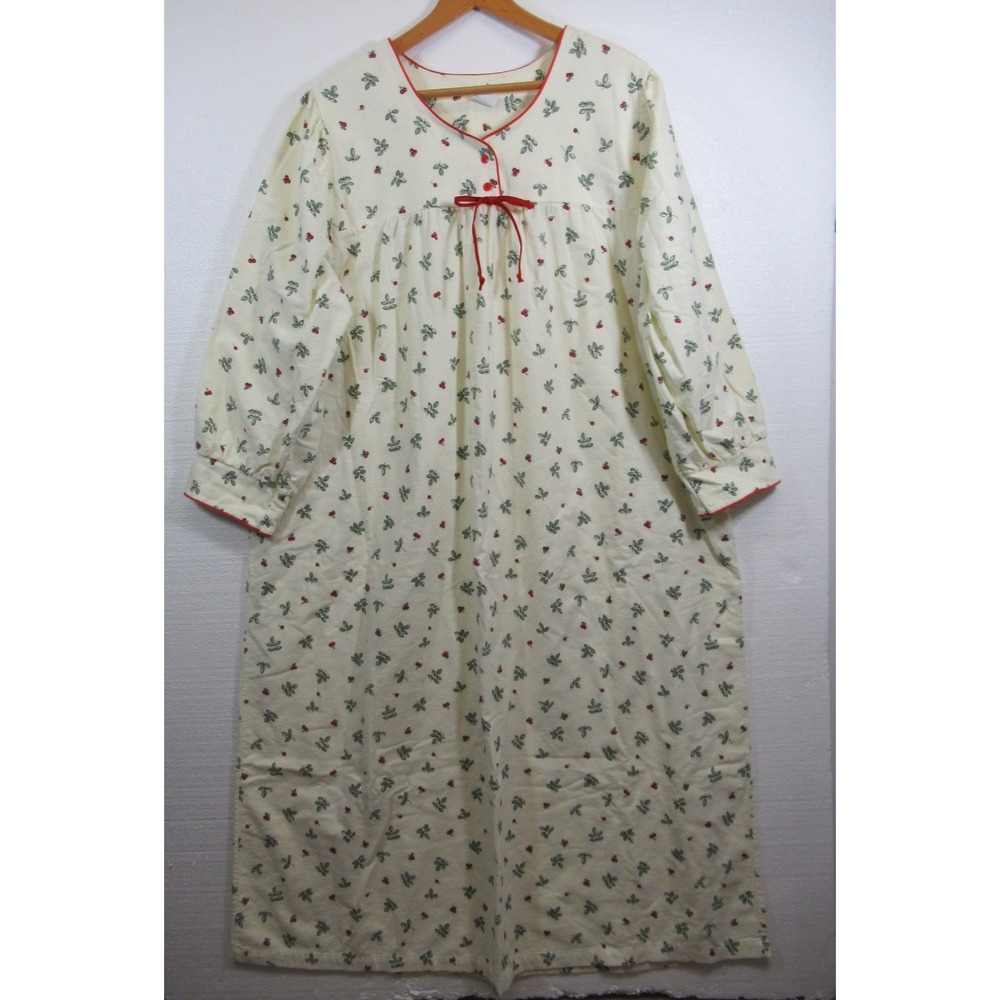 Vintage Carole Flannel Nightgown Plus Size 2X Berry Print Grandma